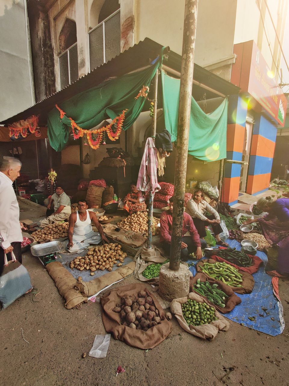 Photo of Khanderao Market Char Rasta, Vadodara, Gujarat, India by Hardik Ataliwala