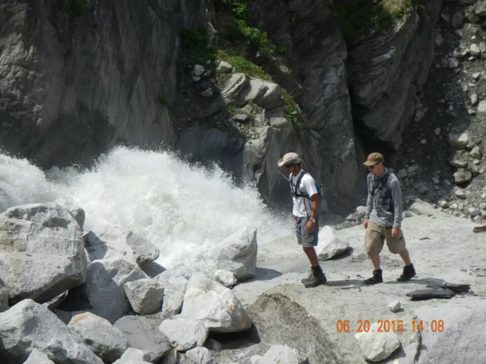 Photo of Beas Kund, Burwa, Himachal Pradesh, India by Aakaash Asthana
