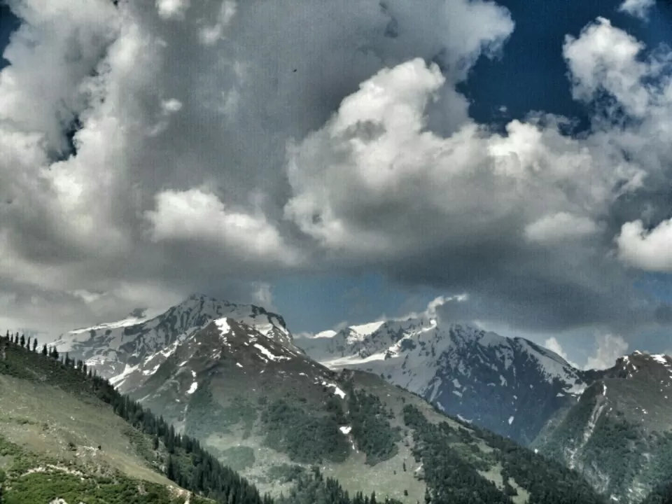 Photo of Beas Kund, Burwa, Himachal Pradesh, India by Aakaash Asthana