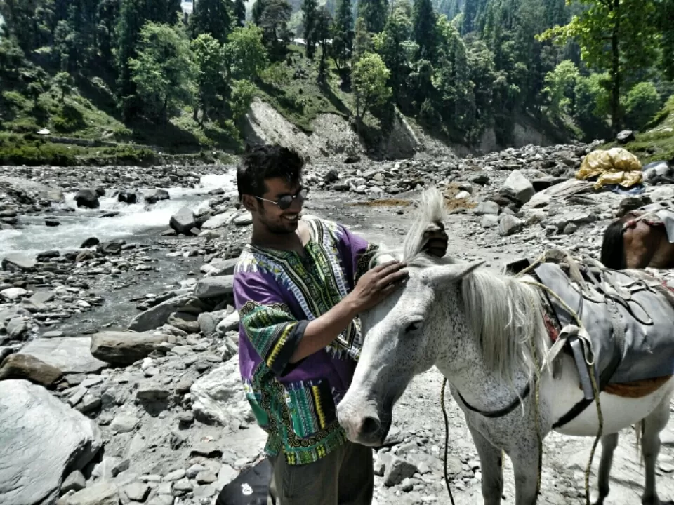 Photo of Beas Kund, Burwa, Himachal Pradesh, India by Aakaash Asthana