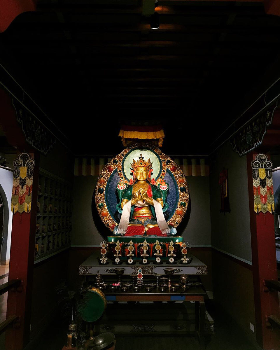 Photo of Chhatrapati Shivaji Maharaj Vastu Sangrahalaya, Mahatma Gandhi Road, Kala Ghoda, Fort, Mumbai, Maharashtra, India by Khanabadosh