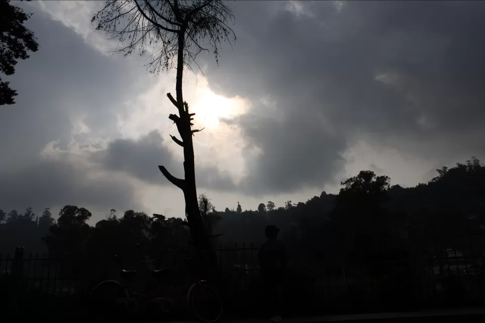 Photo of Kyu Lamhe Kharab kare, aa galti behisab kre at Kodaikanal!!! Mistakes to avoid when in Kodaikanal by Anupreet Kaur