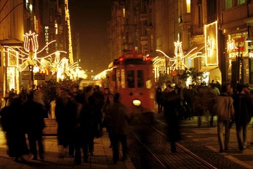 Photo of Beyoglu @night by Juhi Bansal