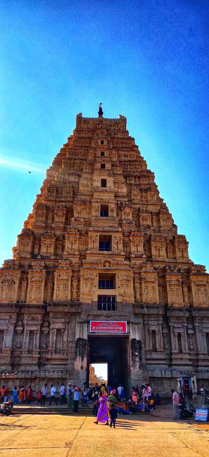 Photo of Virupaksha Temple, Hampi, River Road, Hampi, Karnataka, India by Disha Jain