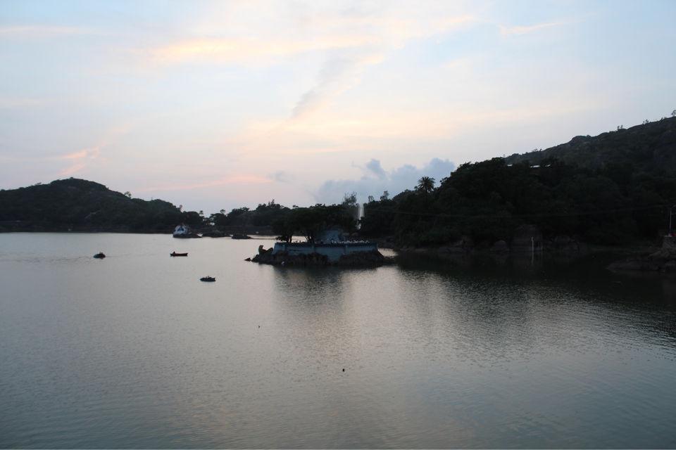 Photo of Exploring mount abu and Jaipur with my girls. by shikha kanwar