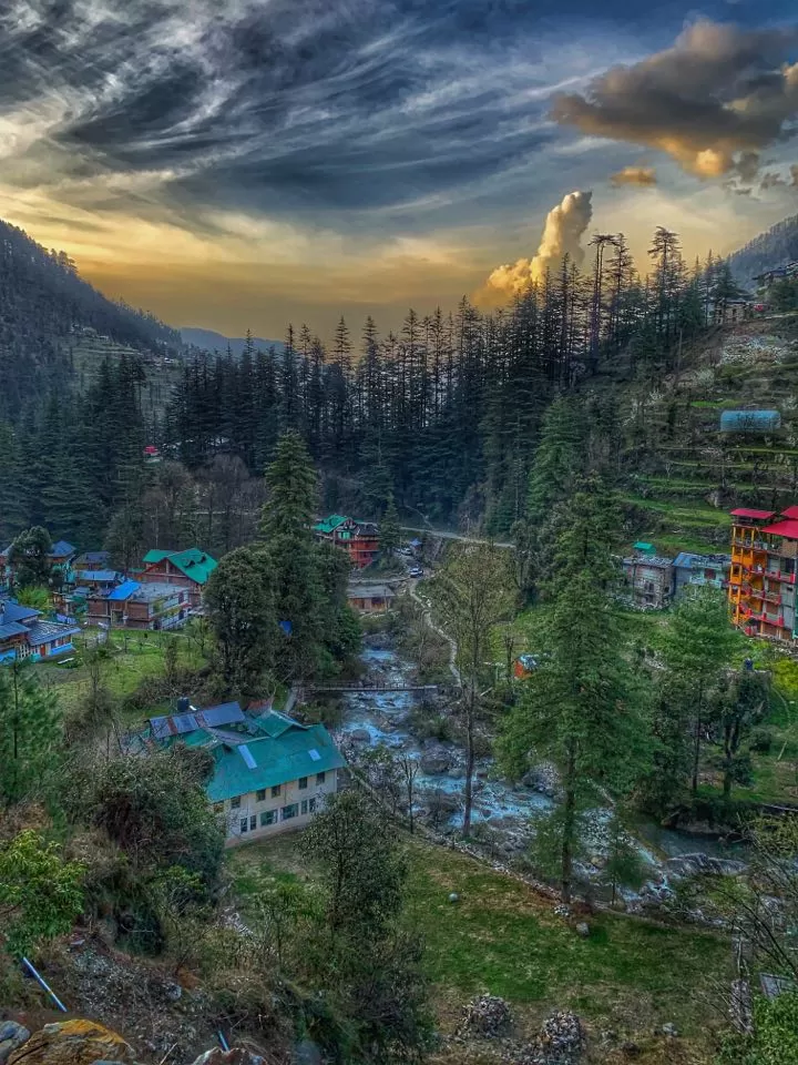 Photo of Jibhi, Himachal Pradesh, India by shikha kanwar
