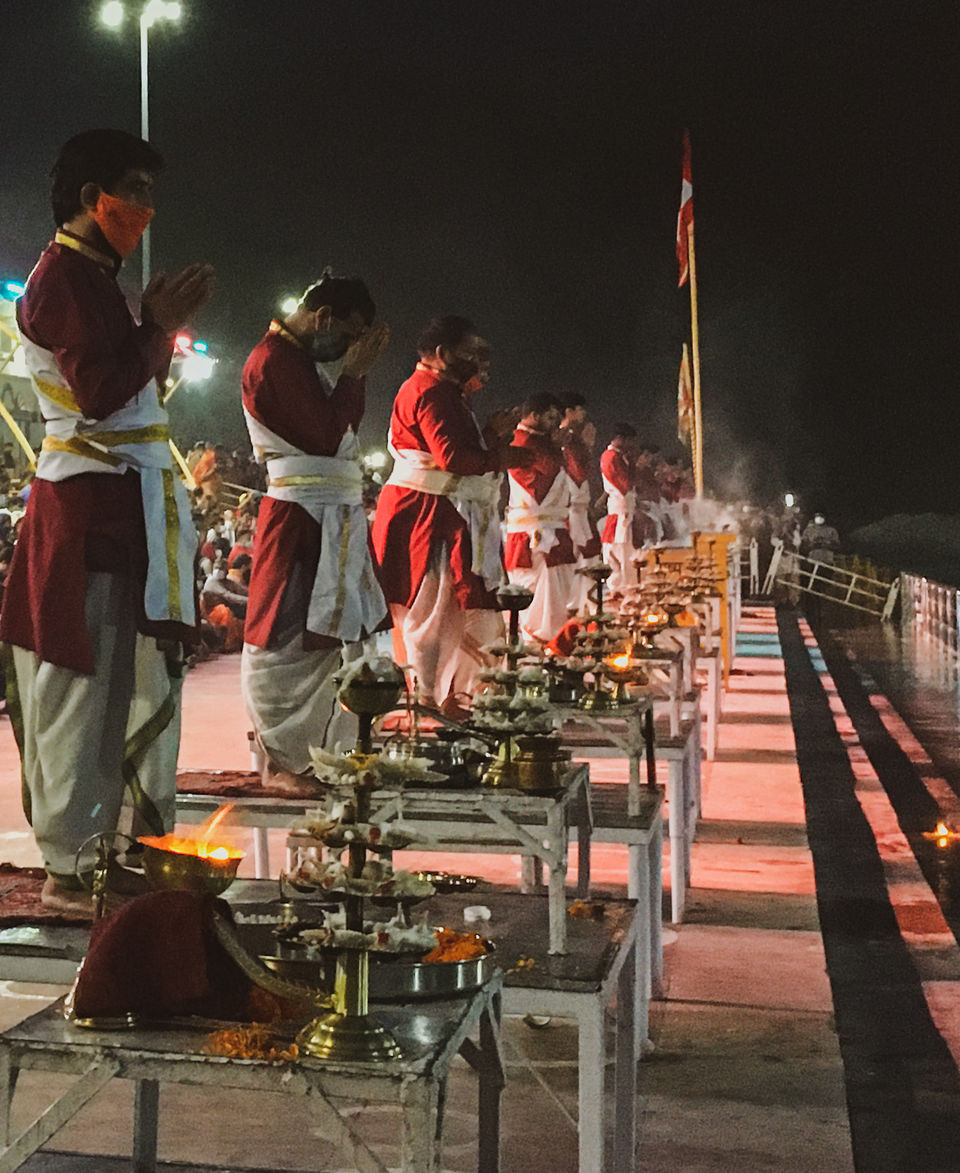 Photo of Triveni Ghat Aarti Point, Asthapath, Mayakund, Rishikesh, Uttarakhand, India by Jagrut Bhatt