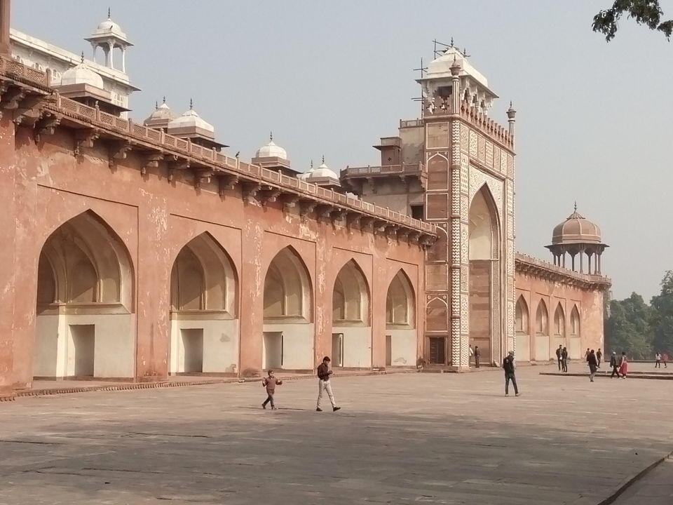 Photo of Solo Trip to Agra- Birthday At Taj Mahal by Tara Singh