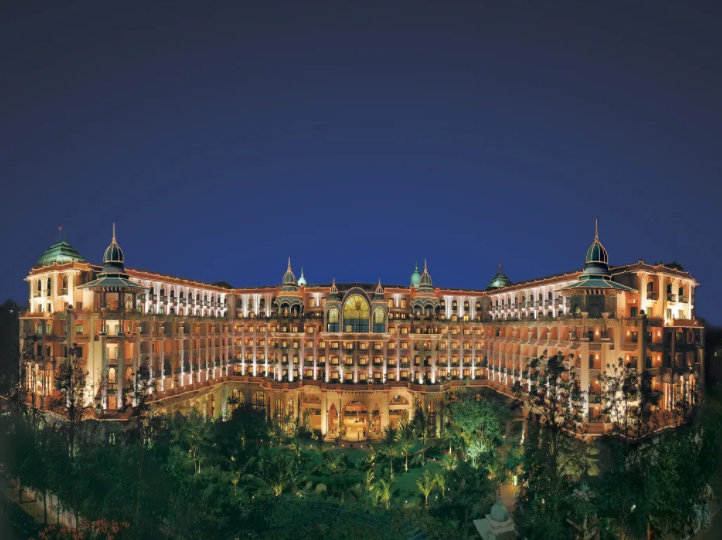 Photo of Soaking In The Luxury At The Leela Palace Hotel, Bangalore - Come, Take A Tour! by Senneil Gomes