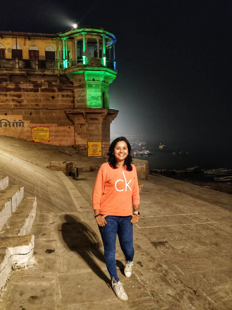 Photo of Darbhanga Ghat, Bangali Tola, Varanasi, Uttar Pradesh, India by Pooja Khandelwal