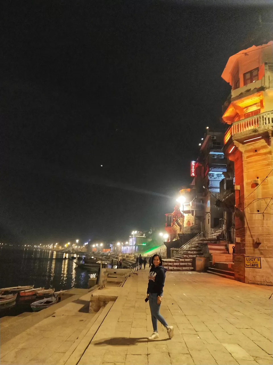 Photo of Pandey Ghat, Bangali Tola, Varanasi, Uttar Pradesh, India by Pooja Khandelwal