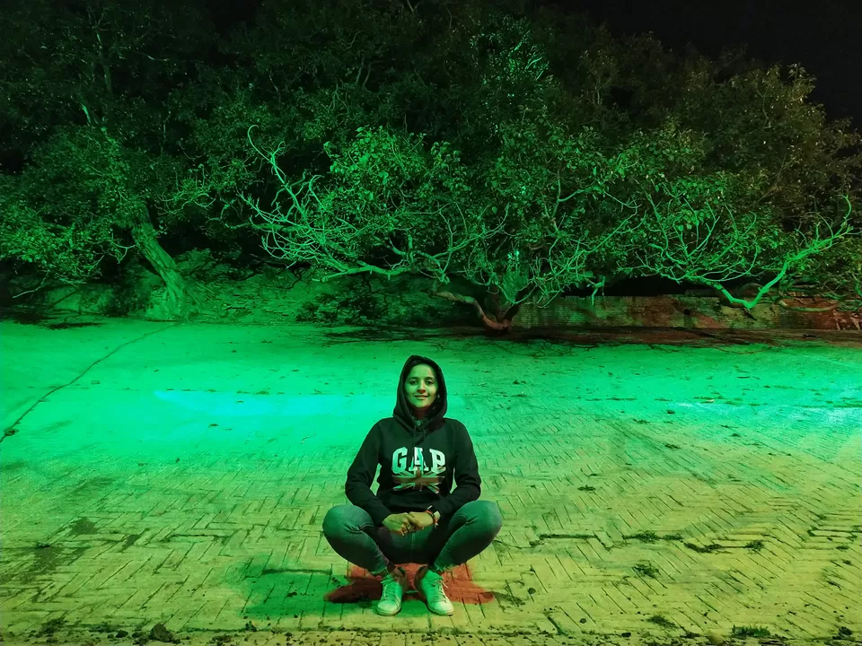 Photo of Pandey Ghat, Bangali Tola, Varanasi, Uttar Pradesh, India by Pooja Khandelwal