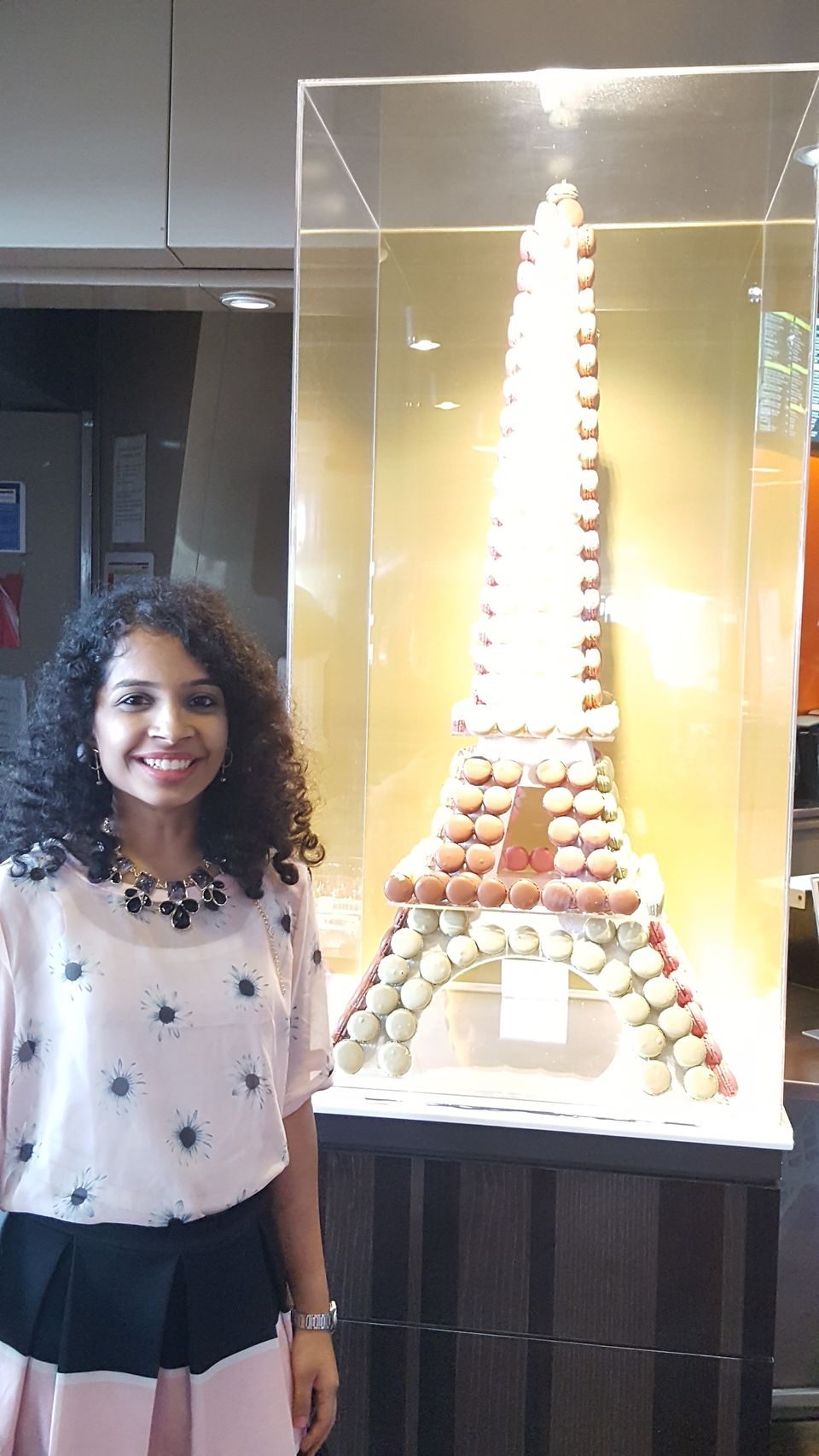 Photo of Eiffel Tower, Champ de Mars, Avenue Anatole France, Paris, France by Shraddha Subramanian