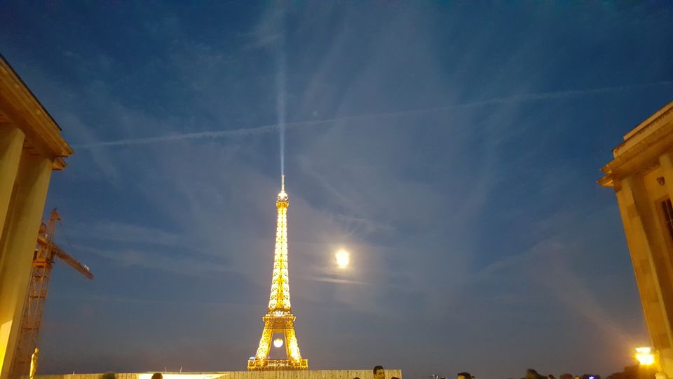 Photo of La Tour Eiffel - C'est Magnifique! by Shraddha Subramanian