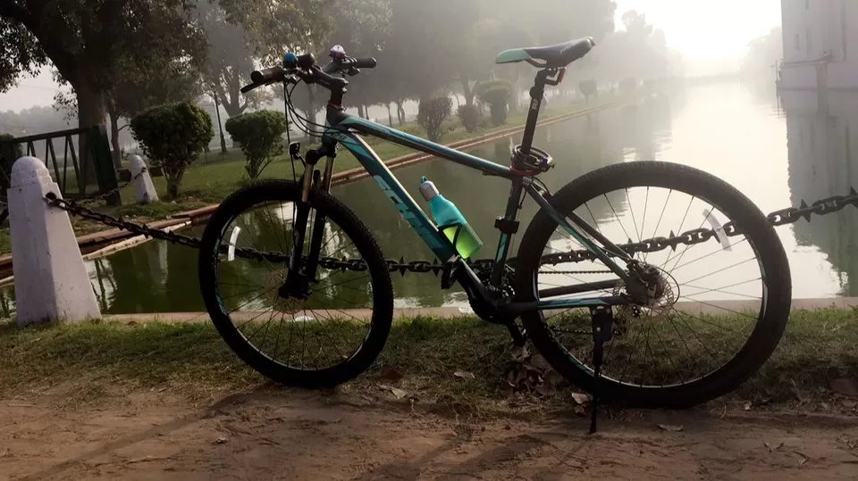 Photo of Goa Beach, Baga, Goa, India by Biking Bae