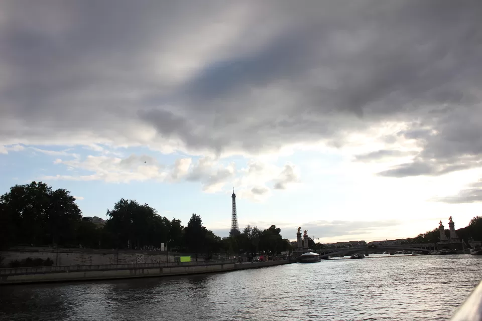 Photo of Paris, France by Nikita Mandhani
