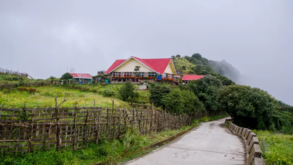 Photo of Tonglu, Singalila Forest, West Bengal by Santanu Das