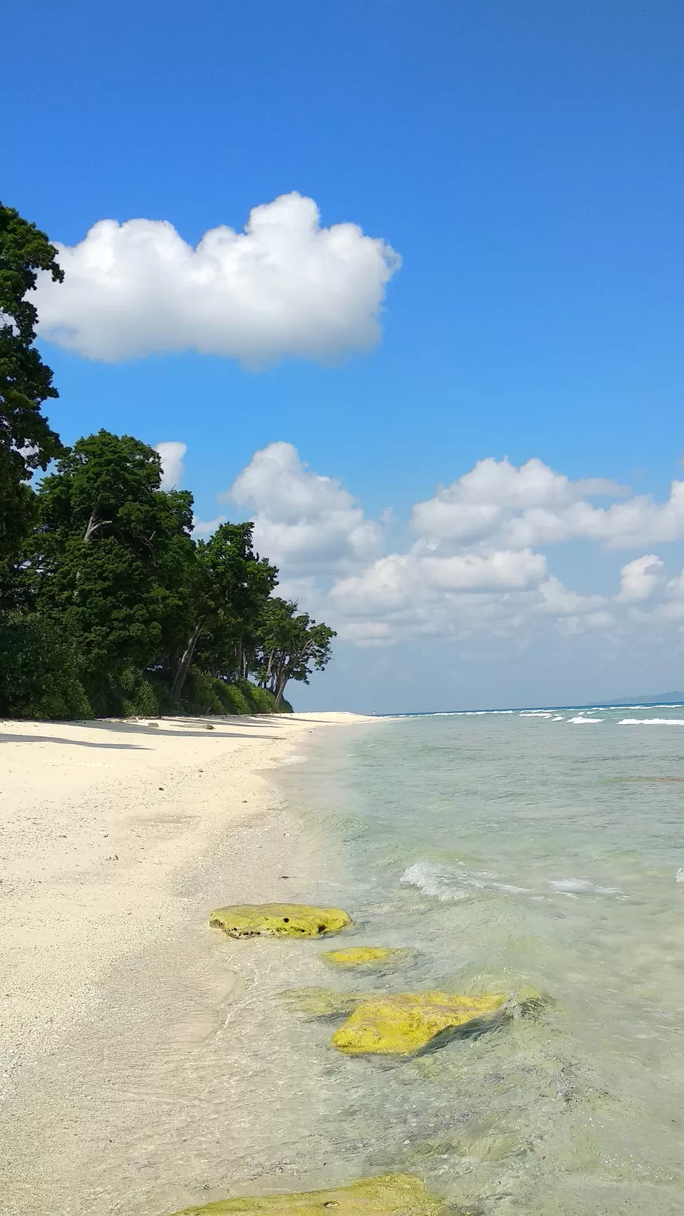 Photo of Laxmanpur Beach, Village Road, Lakshmanpur, Andaman and Nicobar Islands, India by Atreyee Wandering