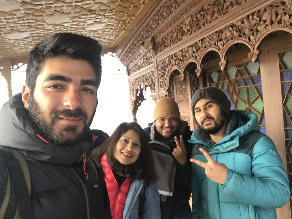 Photo of Snowstoked In Gulmarg 4/11 by Sabah Saeed