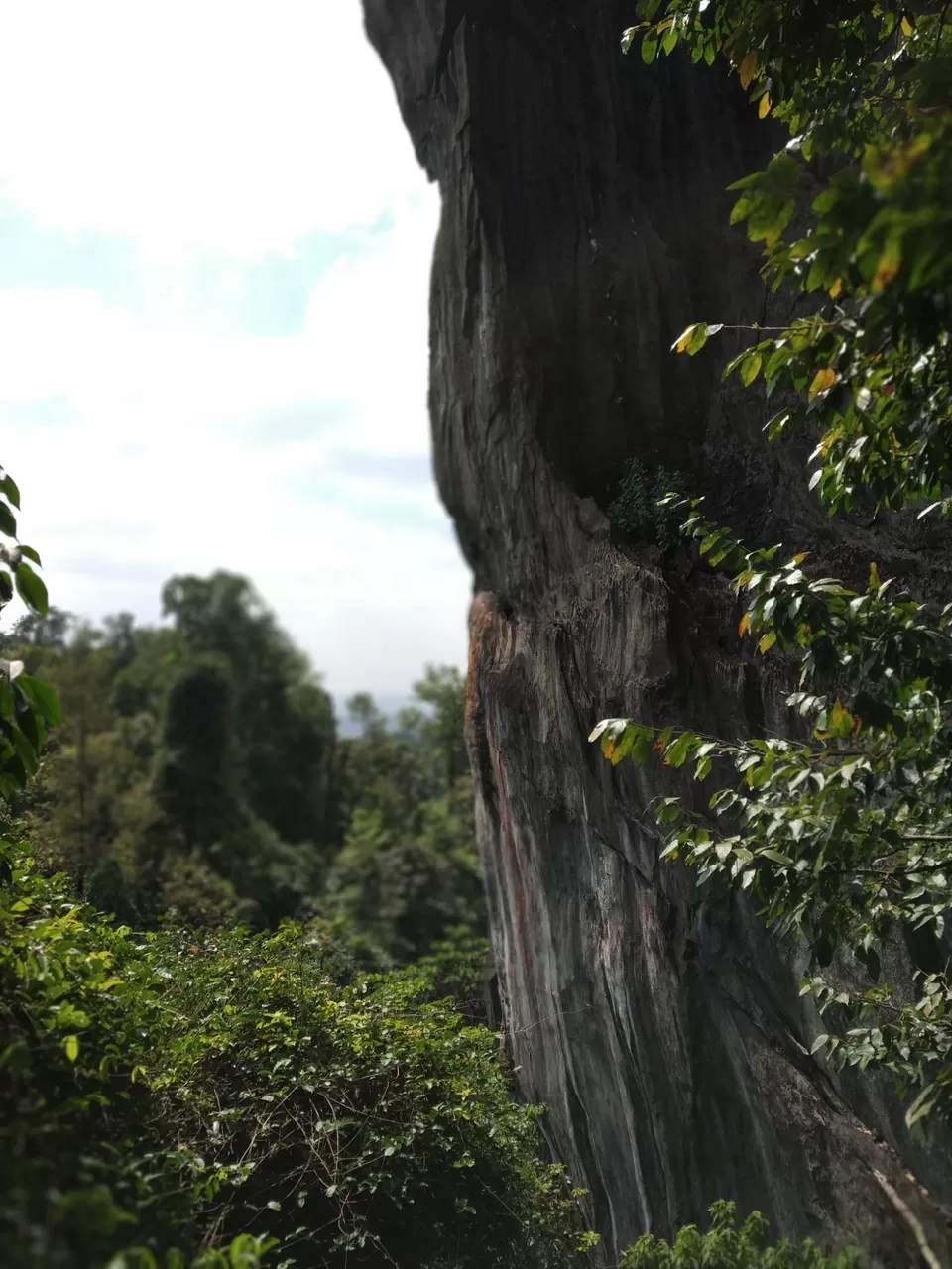 Photo of Yana Rocks, Yana, Karnataka, India by Nirupam Kulkarni