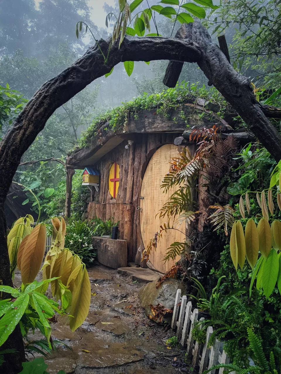 Photo of I stayed in India's first Hobbit home, and it was wild! by Shivachetan Patil