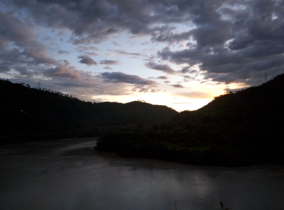 Photo of Rishikesh, Uttarakhand, India by Nishesh Singhal