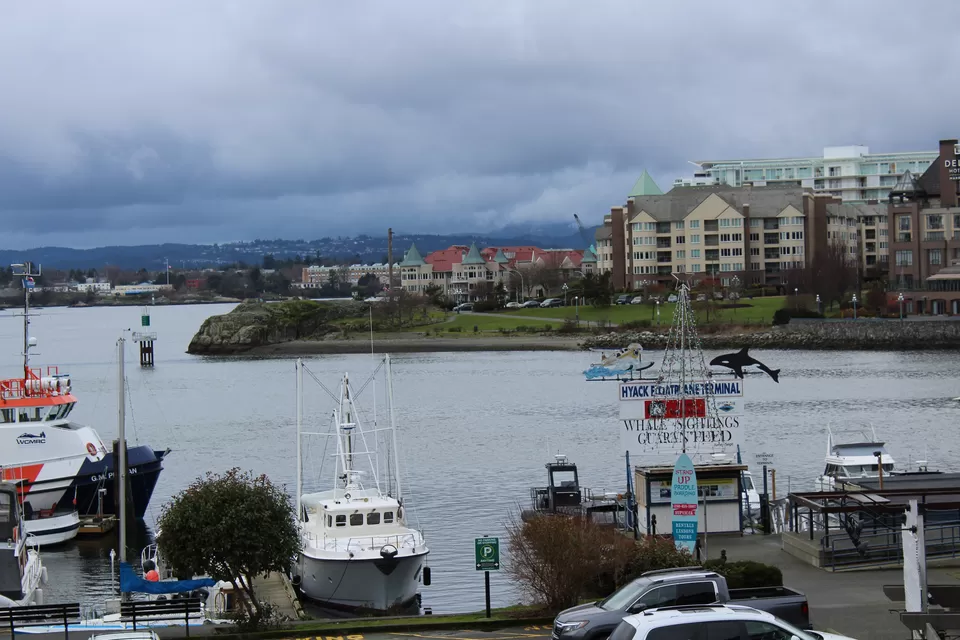 Photo of British Columbia Legislature, Belleville Street, Victoria, BC, Canada by Manmitha Deepthi