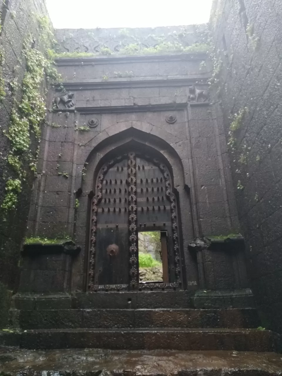 Photo of Pune to Mahabaleshwar via Raigad by Shishir Agrawal