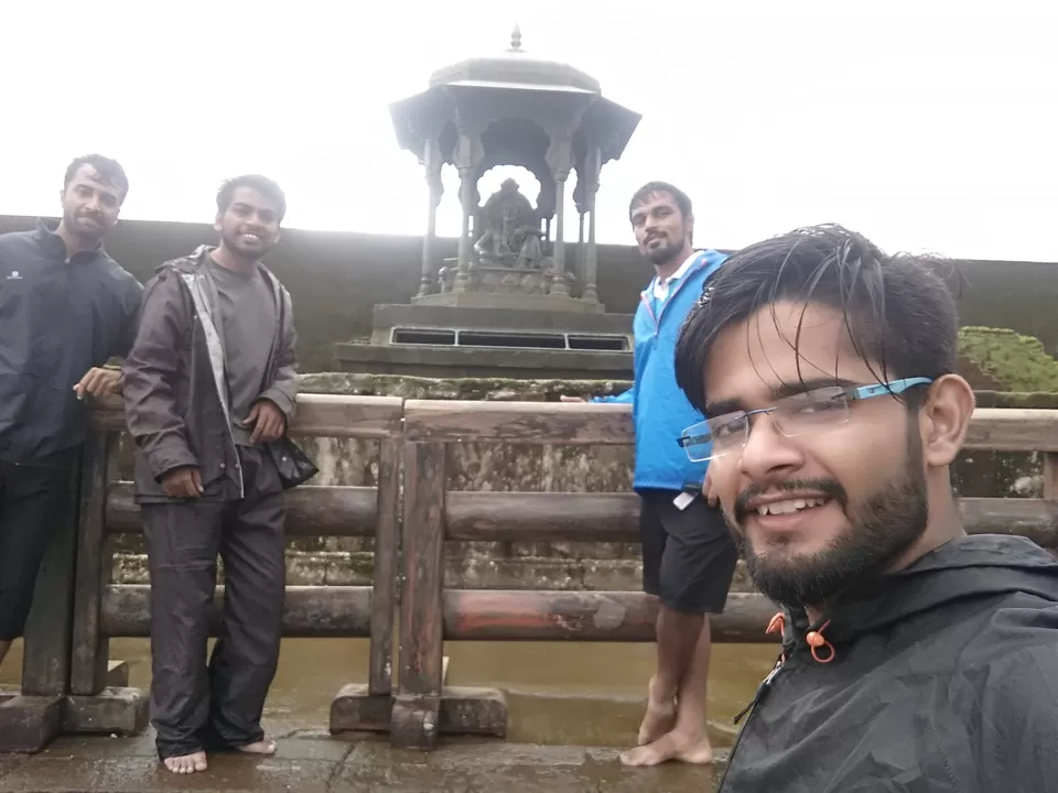 Photo of Pune to Mahabaleshwar via Raigad by Shishir Agrawal