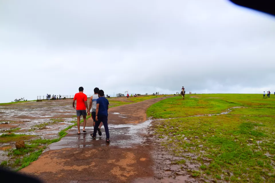 Photo of Pune to Mahabaleshwar via Raigad by Shishir Agrawal