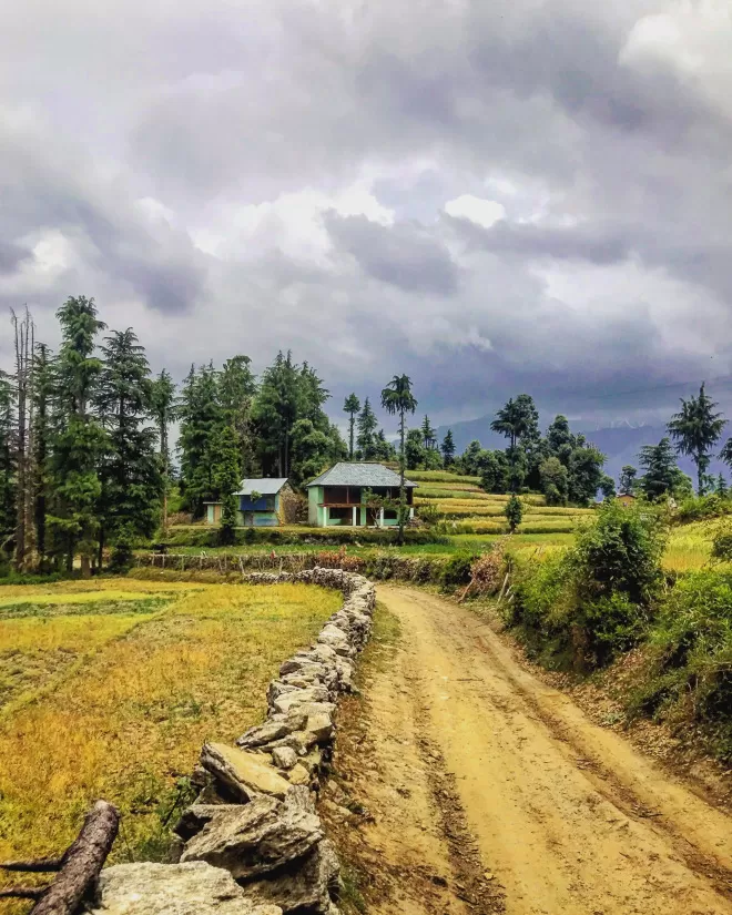 Photo of Jhatingri, Gawalan, Himachal Pradesh, India by Akanksha Siwach. Tales of The Hidden Trails