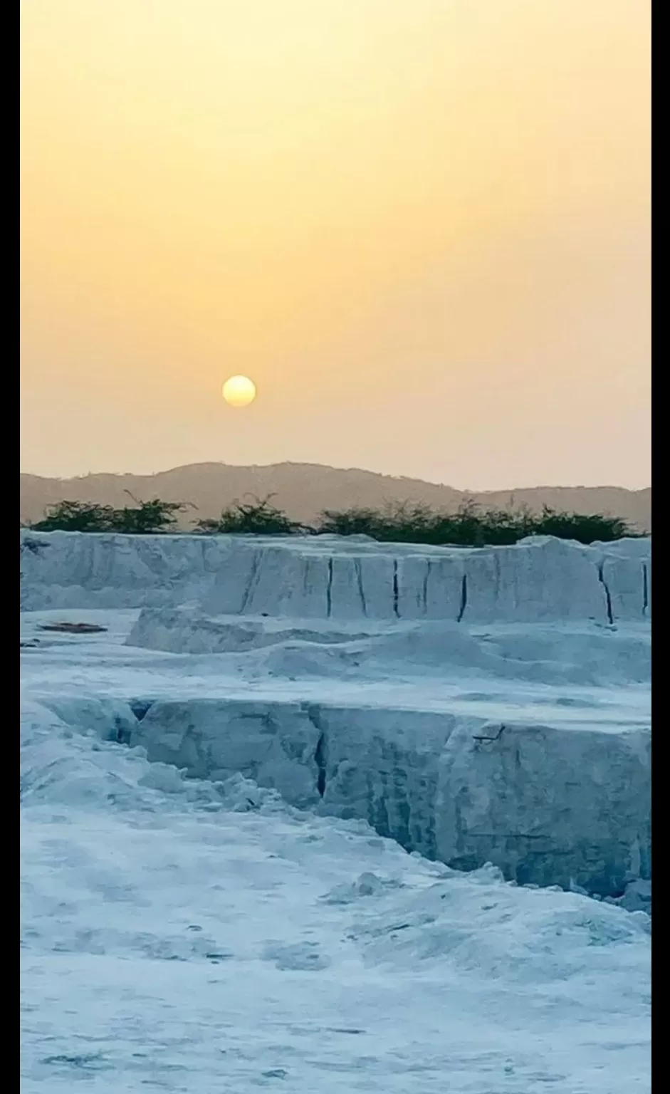 Photo of ( मूनलैंड इन राजस्थान ) अब गर्लफ्रेंड को चांद पर ले जाने का झूठा वादा नही करना पड़ेगा ! by KAPIL PANDIT