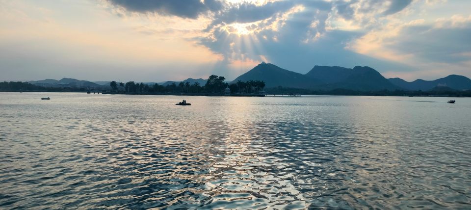 Photo of फ़तेह सागर लेक by KAPIL PANDIT