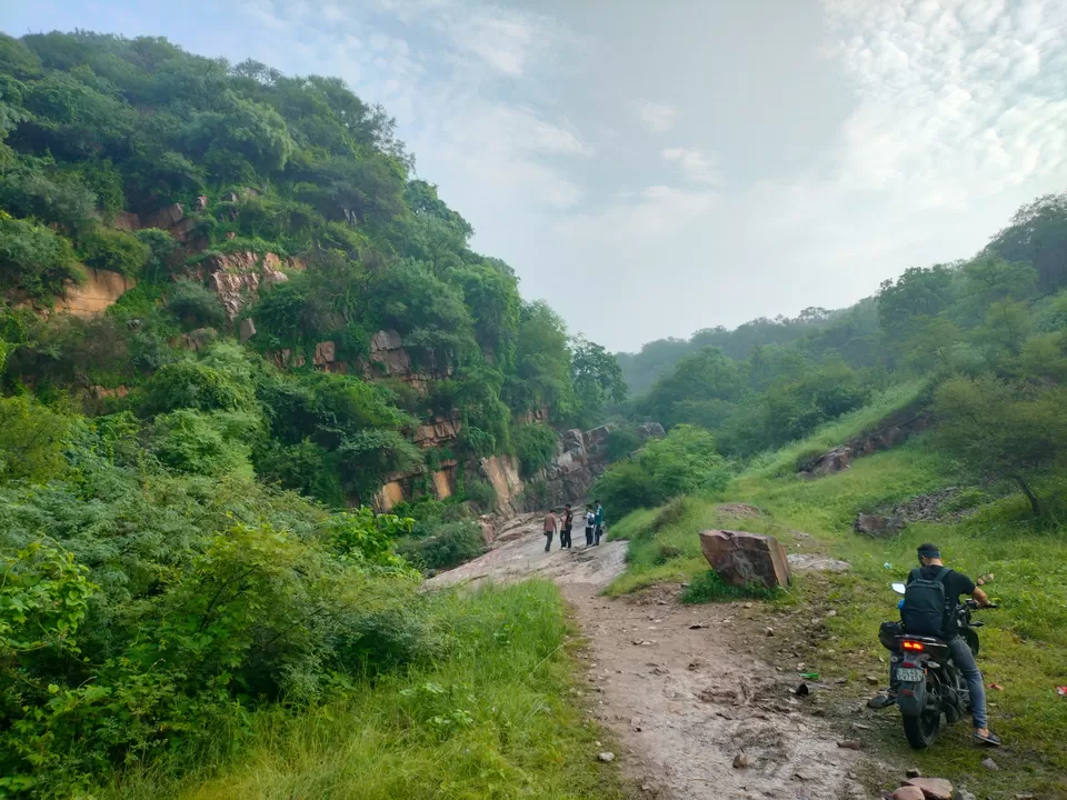 Photo of घामडौज वॉटरफॉल: ( गुरुग्राम ) अब लीजिए ऋषिकेश वाले मजे गुरुग्राम के पास 😳 by KAPIL PANDIT