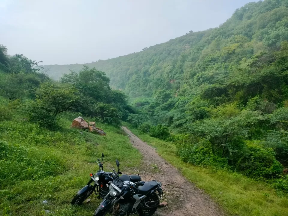Photo of घामडौज वॉटरफॉल: ( गुरुग्राम ) अब लीजिए ऋषिकेश वाले मजे गुरुग्राम के पास 😳 by KAPIL PANDIT