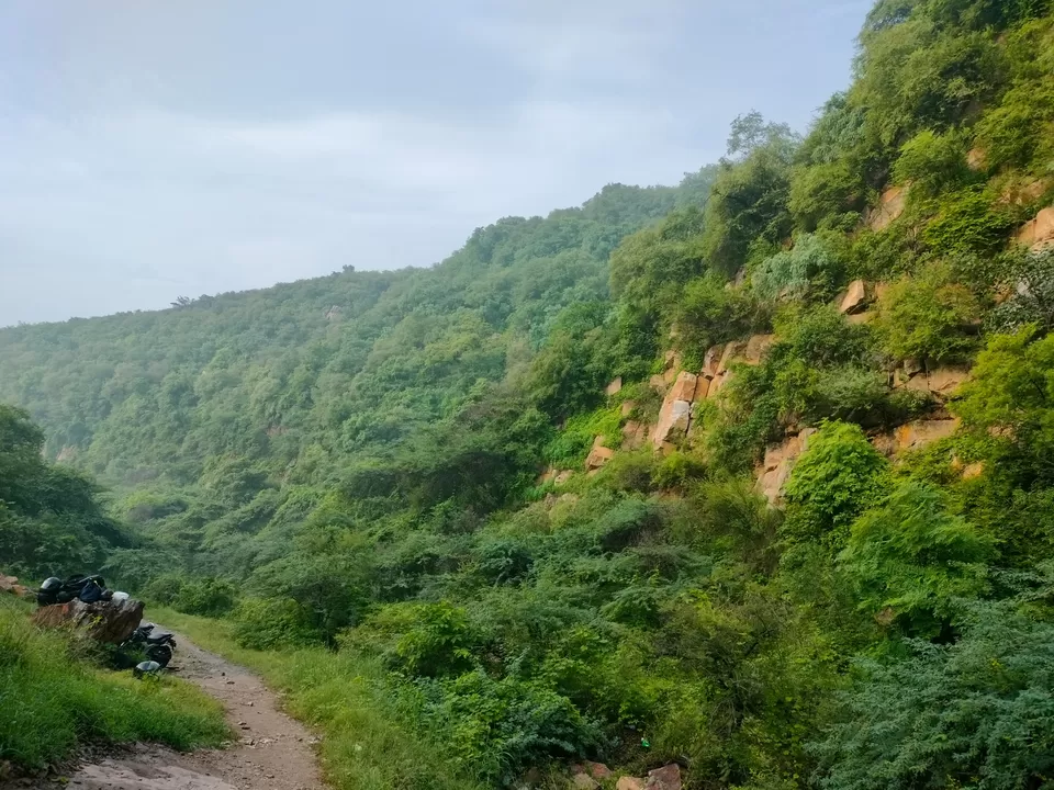 Photo of घामडौज वॉटरफॉल: ( गुरुग्राम ) अब लीजिए ऋषिकेश वाले मजे गुरुग्राम के पास 😳 by KAPIL PANDIT