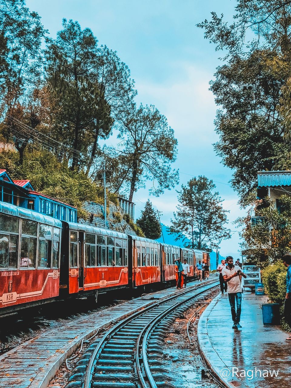 Photo of A Scenic Once-in-A-Lifetime Train Journey:Kalka to Shimla by Raghawendra Narayan