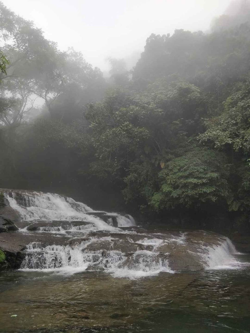 Photo of Thadlaskein Lake, Mukhla, Meghalaya, India by Thejaswini ChandreGowda