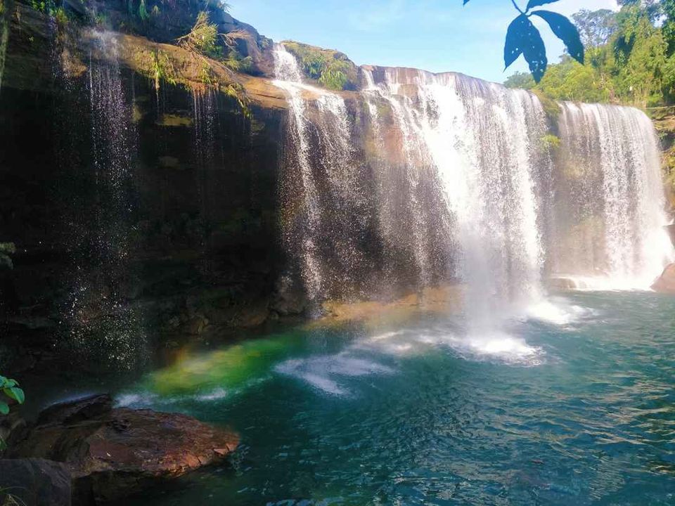 Photo of Thadlaskein Lake, Mukhla, Meghalaya, India by Thejaswini ChandreGowda