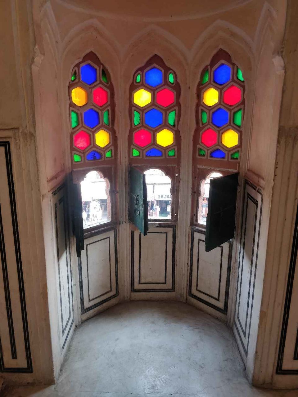 Photo of Hawa Mahal, Hawa Mahal Road, Badi Choupad, J.D.A. Market, Pink City, Jaipur, Rajasthan, India by Thejaswini ChandreGowda