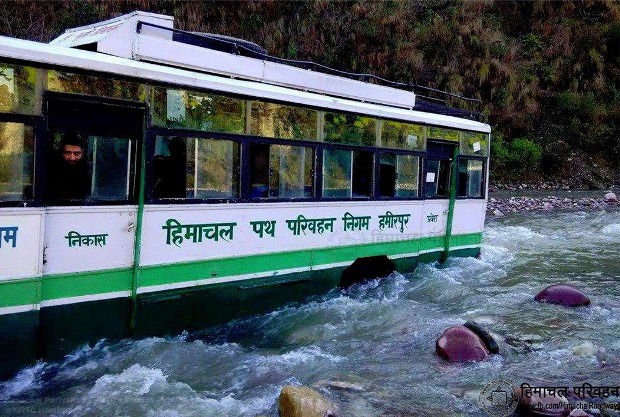 Photo of Pictures That Prove Bus Drivers Of Himachal Pradesh Are The Best In India 18/42 by Neeraj Dhiman