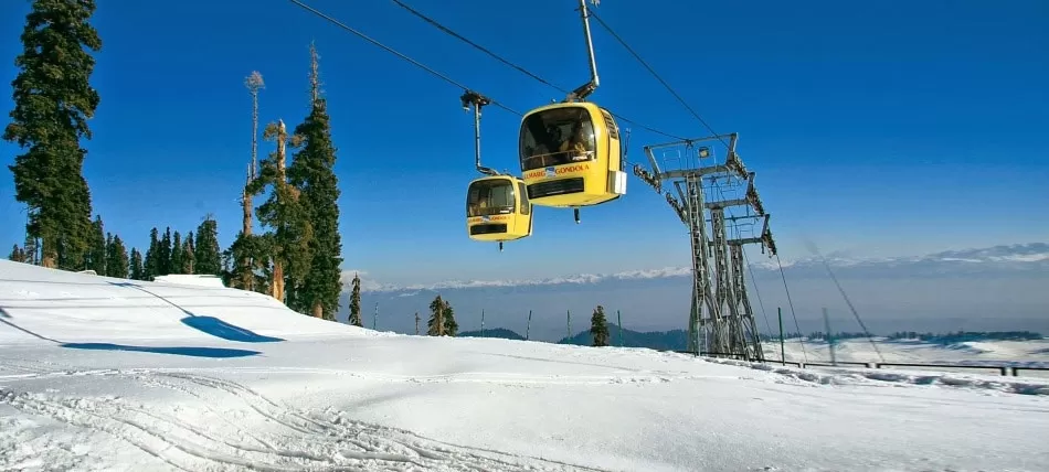 Photo of Gulmarg Gondola, Gulmarg by Nishtha Nath