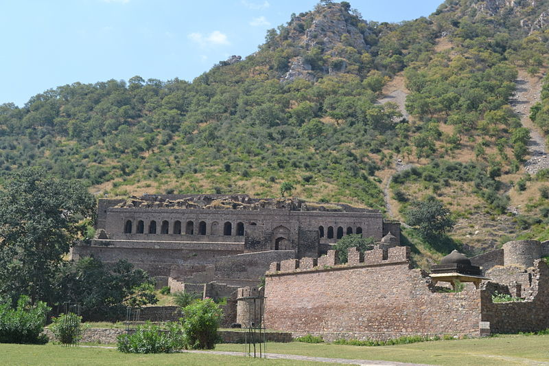 Photo of Bhangarh Fort, Bhangarh, Rajasthan, India by chetan
