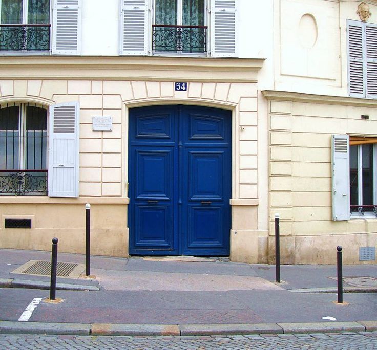 Photo of Paris : Beyond the Eiffel Tower 1/20 by Ipshita Chakraborty