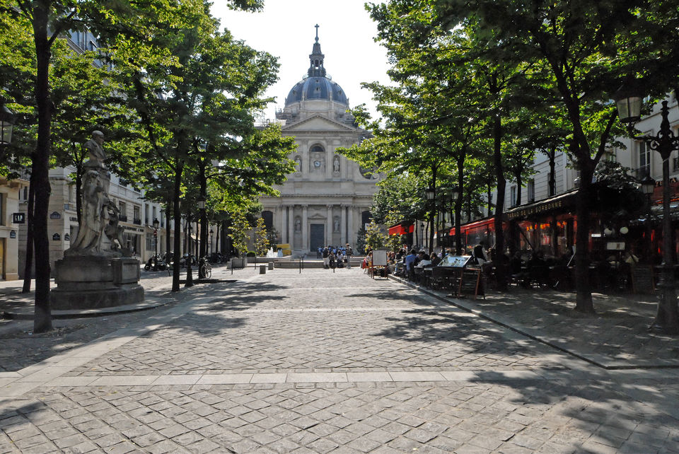Photo of Paris : Beyond the Eiffel Tower 19/20 by Ipshita Chakraborty