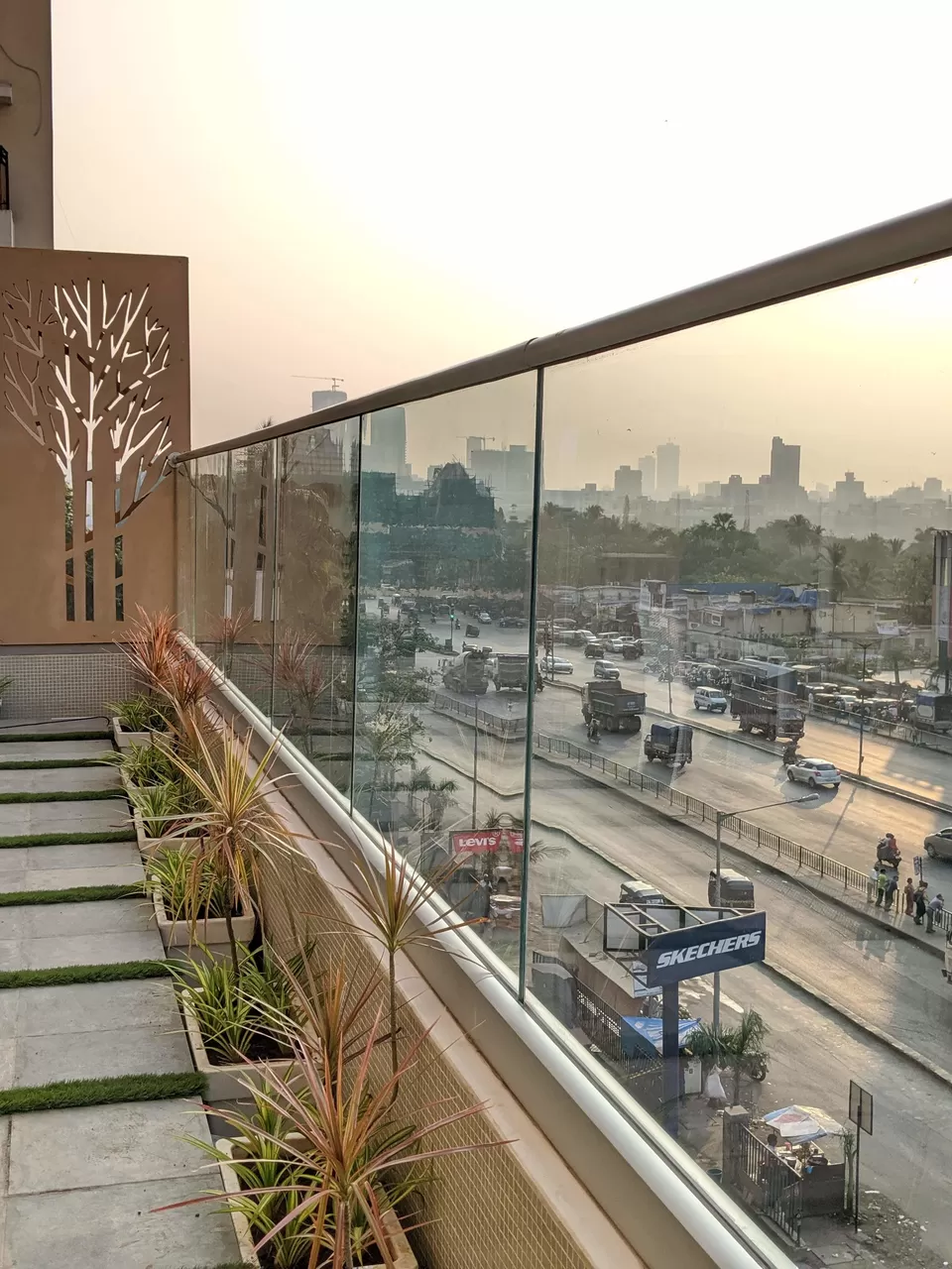 Photo of Royal Hometel Suites, Western Express Highway, next to Thakur Mall, Ketkipada, Mira Road, Mumbai, Maharashtra, India by Curiosity Cult 