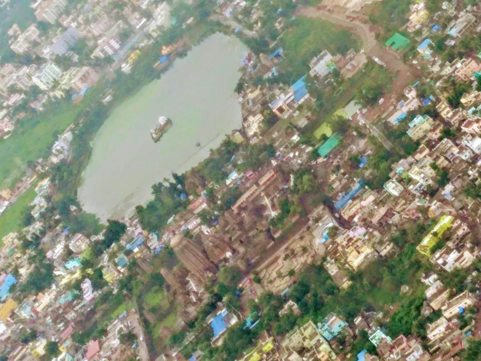 Photo of Bindu Sagar, Old Town, Bhubaneswar, Odisha by PG