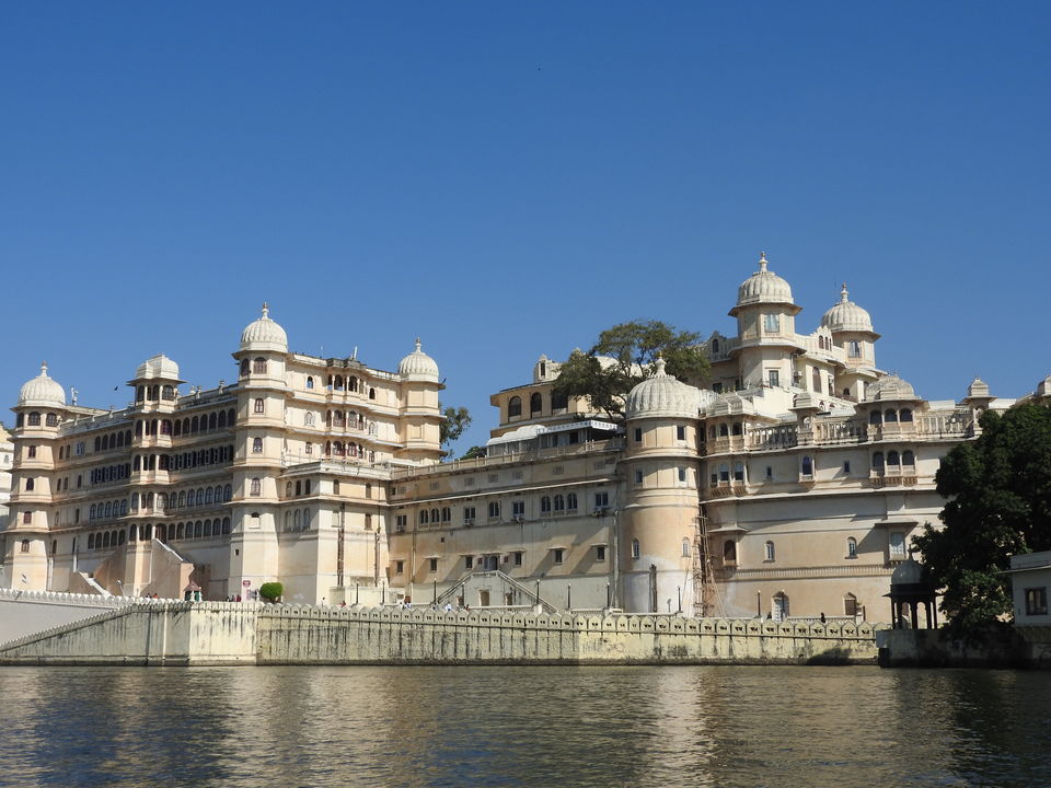 Photo of City Palace, Old City, Udaipur, Rajasthan, India by PG