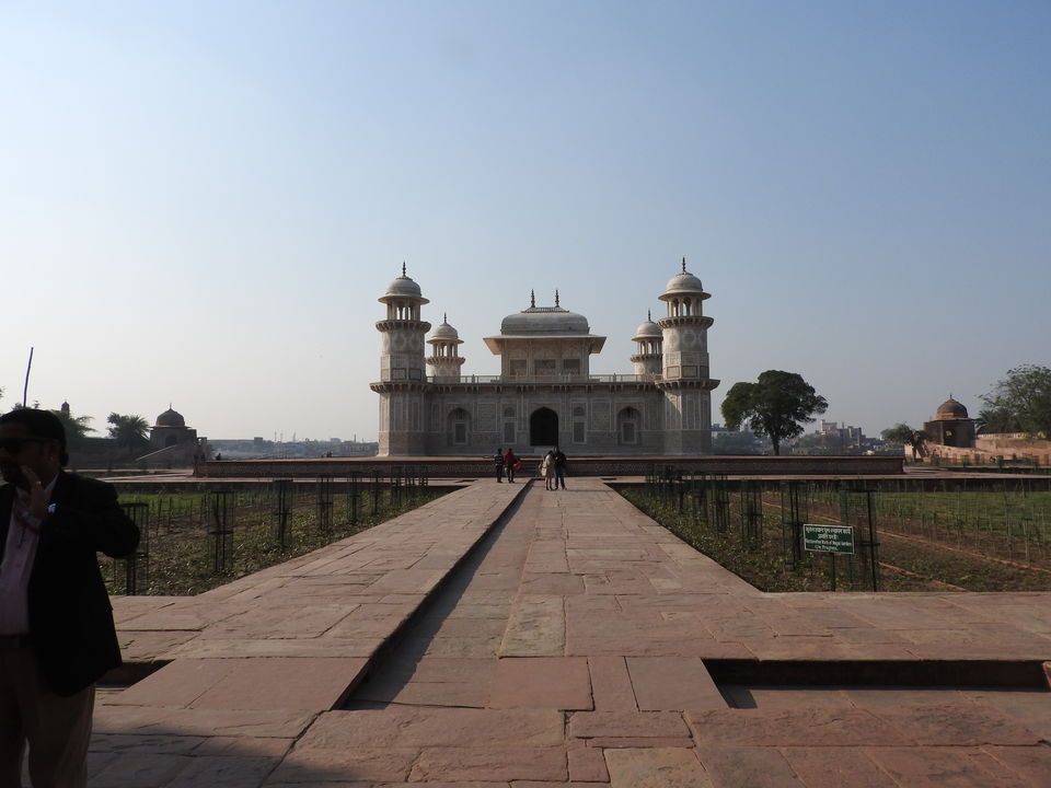 Photo of Taj Mahal, Dharmapuri, Forest Colony, Tajganj, Agra, Uttar Pradesh, India by PG