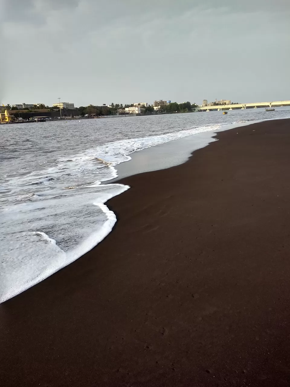 Photo of Daman Beach, Moti Daman, Daman, Daman and Diu, India by PG